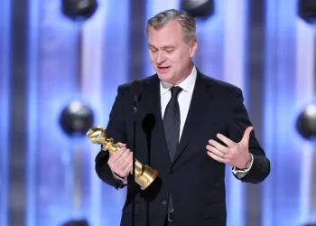 Christopher Nolan rinde homenaje a Heath Ledger en los Globos de Oro 2024