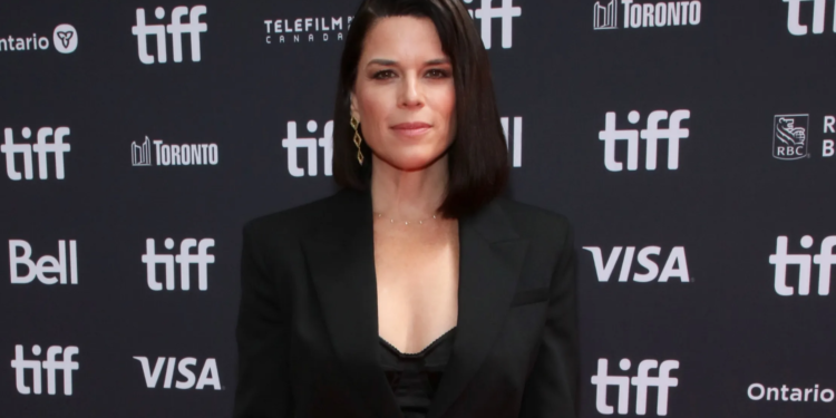 Neve Campbell